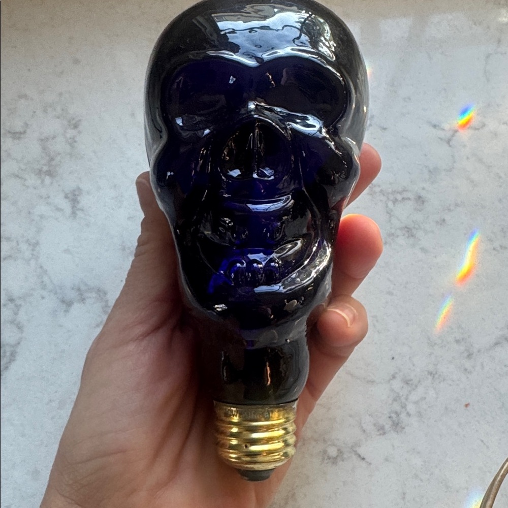 Purple Skull Black Light Bulb